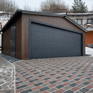 Garaż ocieplany z płyty warstwowej