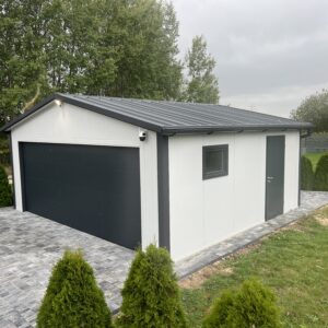 Garaż Ocieplany z Płyty Warstwowej